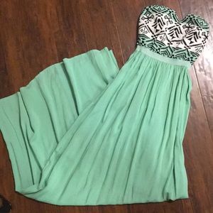 Buckle mint color maxi dress